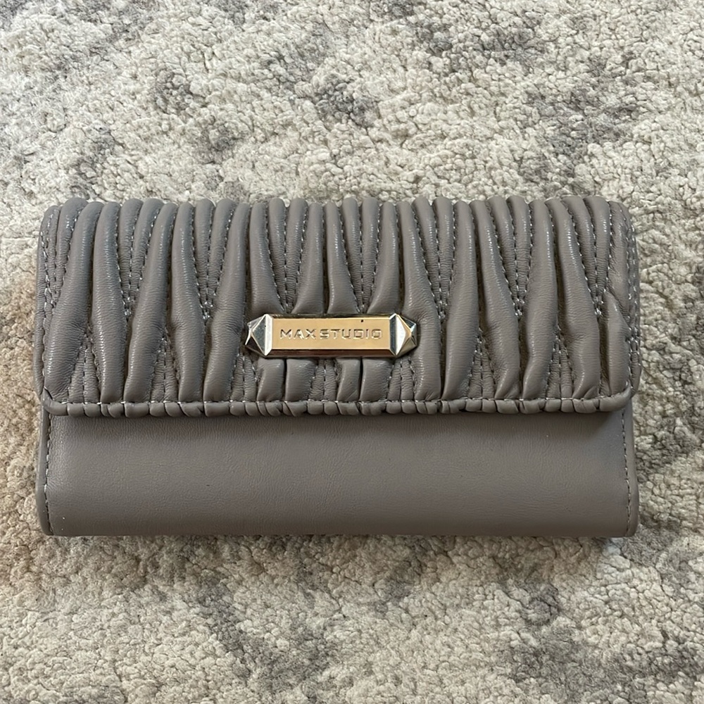 Max Studio gray wallet